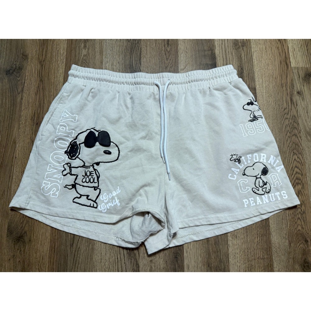 Peanuts Shorts Women Size XL Almond Sweat Shorts Graphic Joe Cool Snoopy Joe